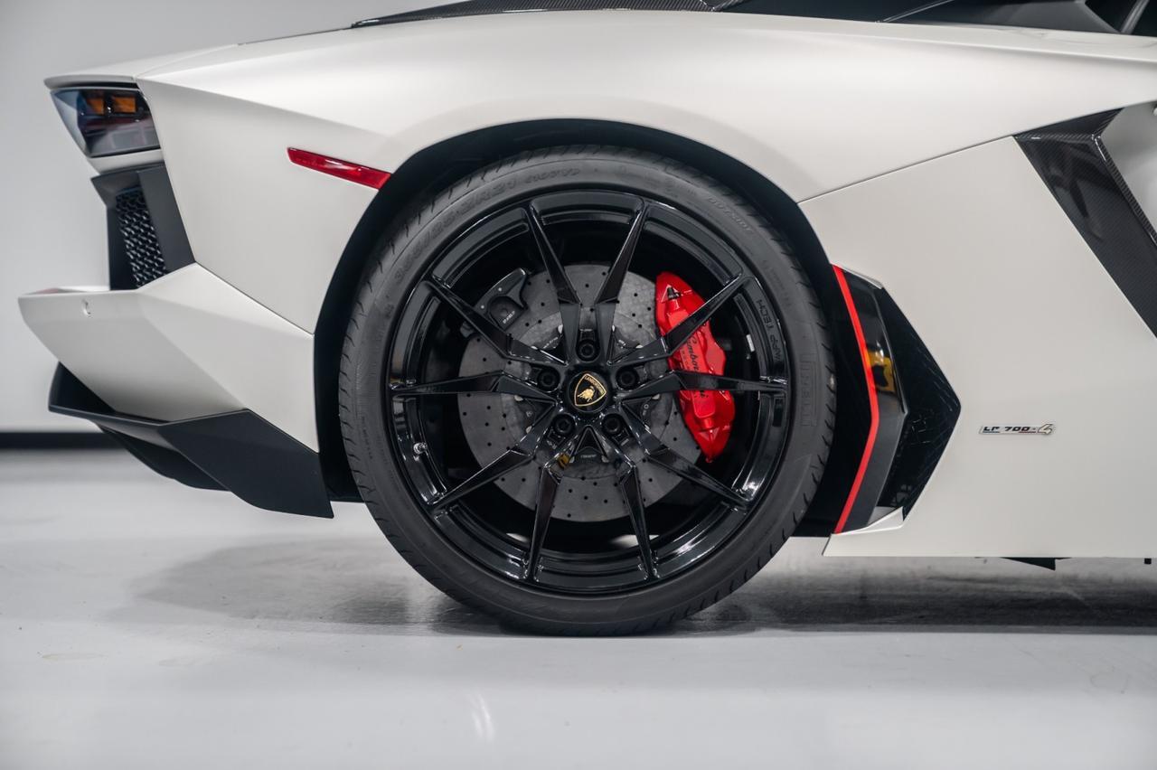 2016 Lamborghini Aventador LP 700-4 Pirelli Edition Roadster Charlotte NC 2016 Lamborghini Aventador LP 700-4 Pirelli Edition Roadster Charlotte NC