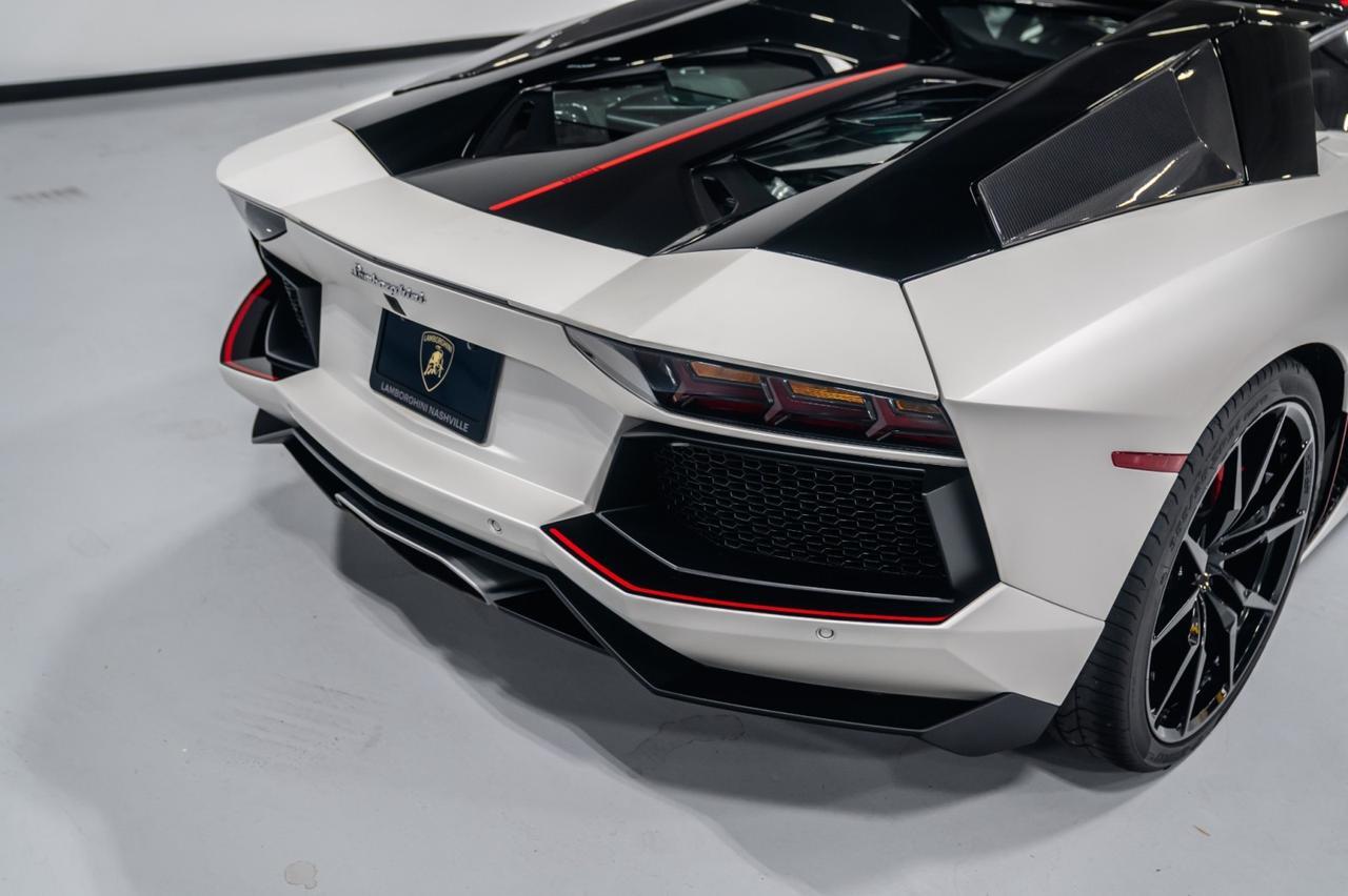 2016 Lamborghini Aventador LP 700-4 Pirelli Edition Roadster Charlotte NC 2016 Lamborghini Aventador LP 700-4 Pirelli Edition Roadster Charlotte NC