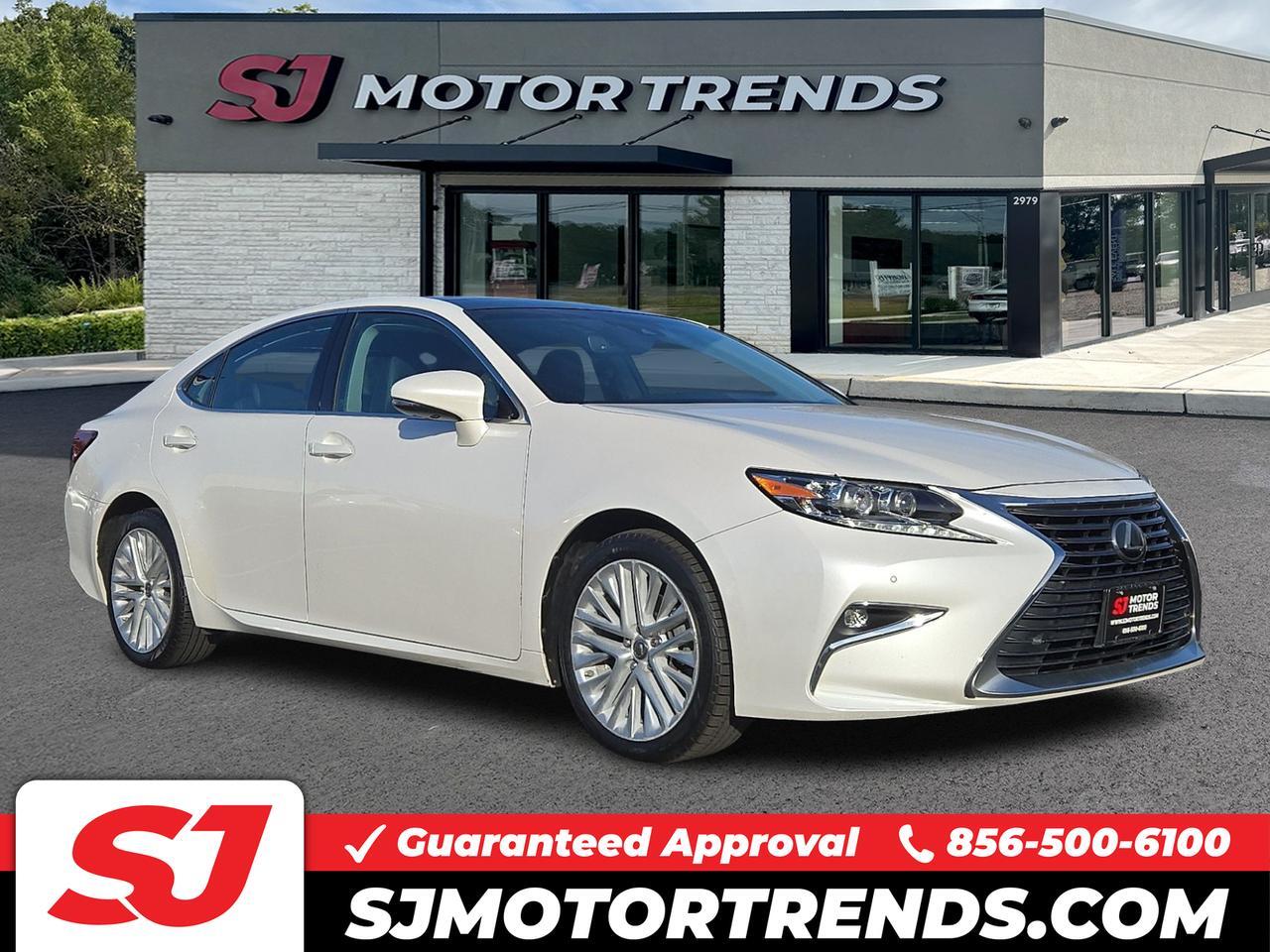 2016 Lexus ES 350's photo