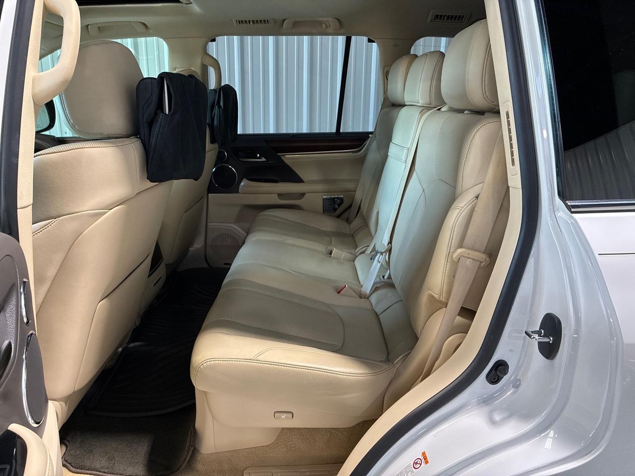 2016 Lexus LX570 Luxury Pkg, ML Sound, HUD, Rear Entertainment Houston TX 2016 Lexus LX570 Luxury Pkg, ML Sound, HUD, Rear Entertainment Houston TX