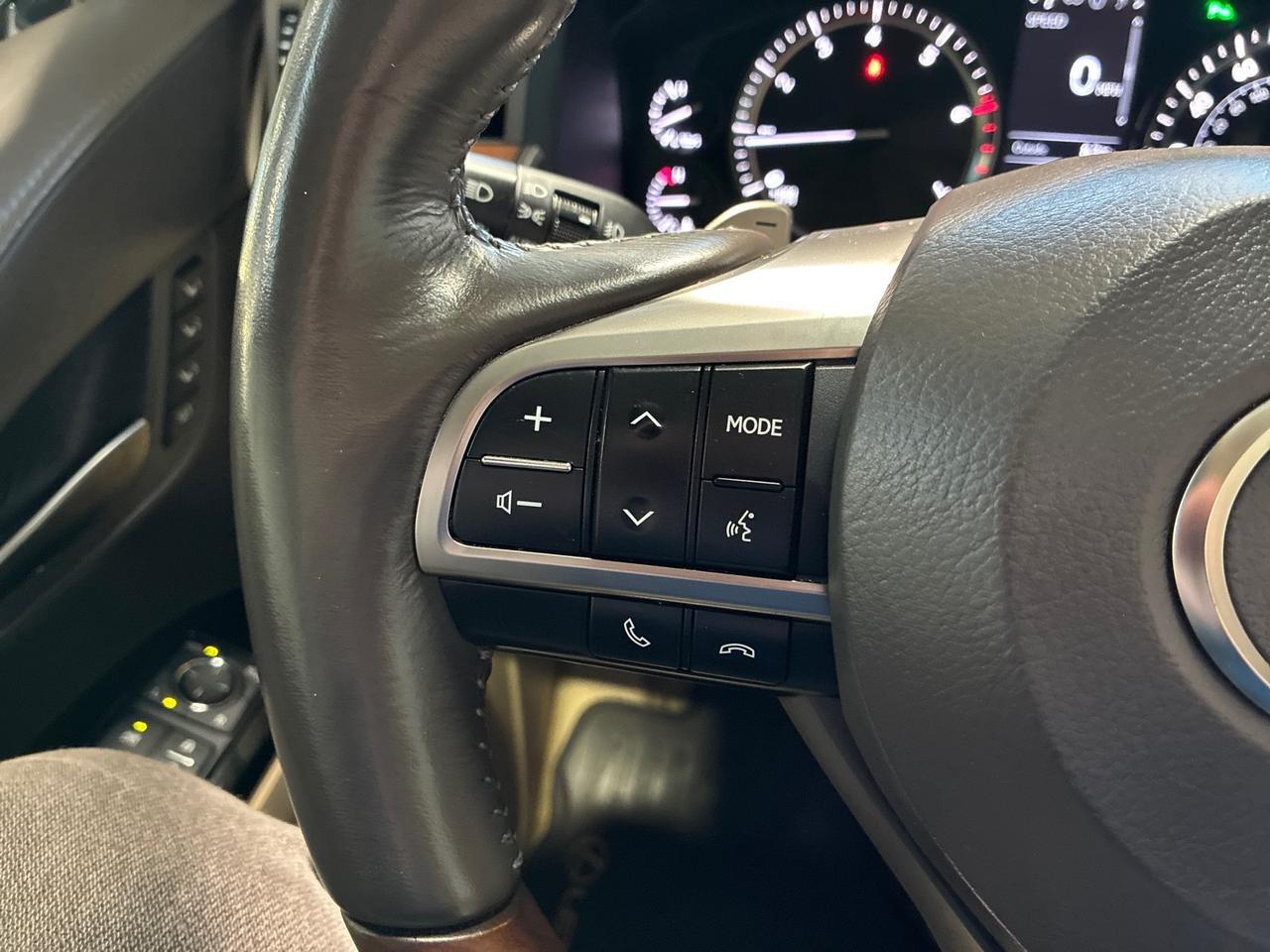 2016 Lexus LX570 Luxury Pkg, ML Sound, HUD, Rear Entertainment Houston TX 2016 Lexus LX570 Luxury Pkg, ML Sound, HUD, Rear Entertainment Houston TX