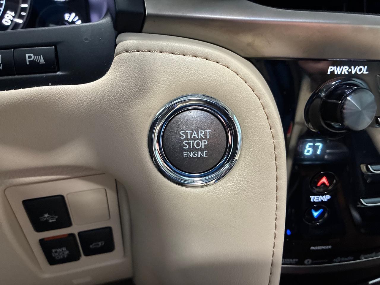 2016 Lexus LX570 Luxury Pkg, ML Sound, HUD, Rear Entertainment Houston TX 2016 Lexus LX570 Luxury Pkg, ML Sound, HUD, Rear Entertainment Houston TX