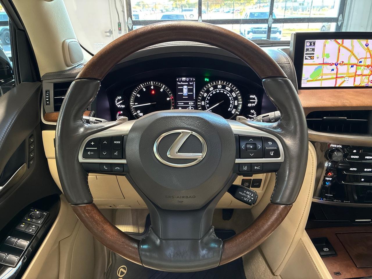 2016 Lexus LX570 Luxury Pkg, ML Sound, HUD, Rear Entertainment Houston TX 2016 Lexus LX570 Luxury Pkg, ML Sound, HUD, Rear Entertainment Houston TX