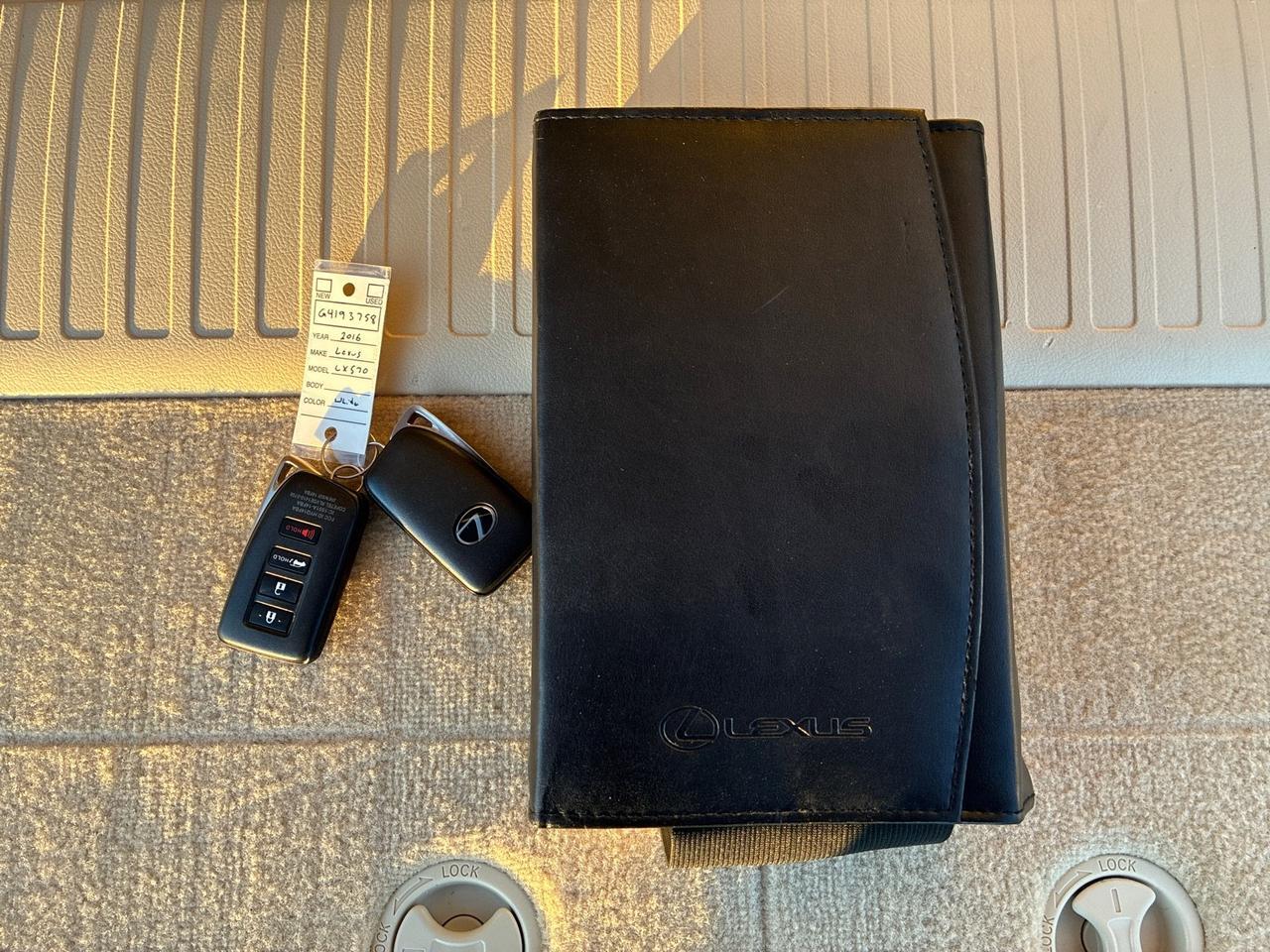 2016 Lexus LX570 Luxury Pkg, ML Sound, HUD, Rear Entertainment Houston TX 2016 Lexus LX570 Luxury Pkg, ML Sound, HUD, Rear Entertainment Houston TX