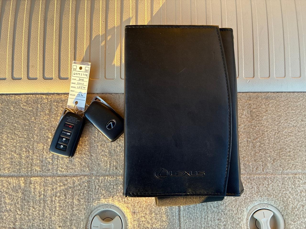 2016 Lexus LX570 Luxury Pkg, ML Sound, HUD, Rear Entertainment Houston TX 2016 Lexus LX570 Luxury Pkg, ML Sound, HUD, Rear Entertainment Houston TX