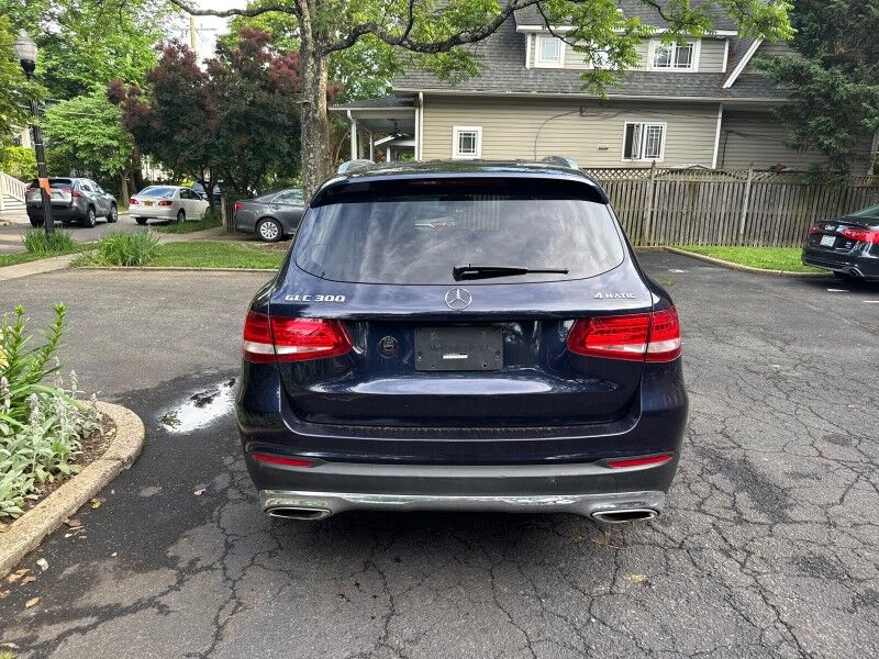 2016 Mercedes-Benz GLC 300 4MATIC w/ Premium and Multimedia Packages Arlington VA