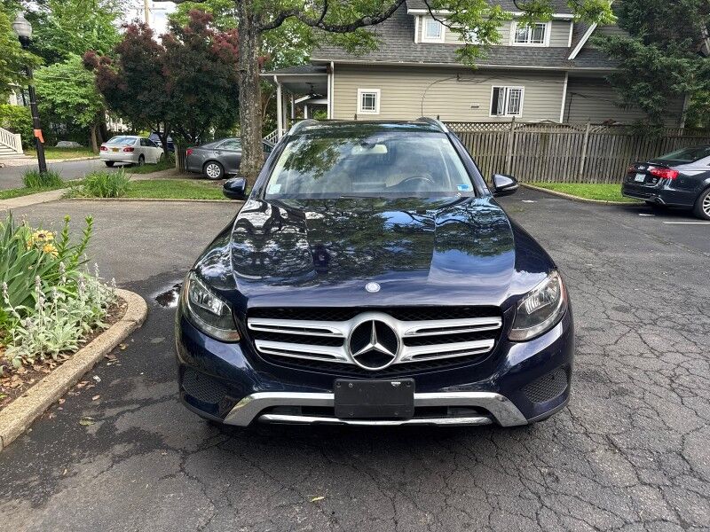2016 Mercedes-Benz GLC 300 4MATIC w/ Premium and Multimedia Packages Arlington VA