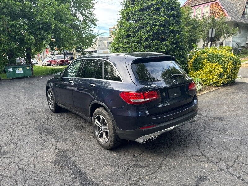 2016 Mercedes-Benz GLC 300 4MATIC w/ Premium and Multimedia Packages Arlington VA