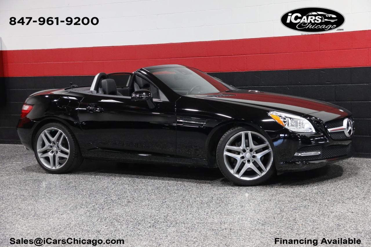 2016 Mercedes-Benz SLK 300 2dr Roadster 2016 Mercedes-Benz SLK 300 2dr Roadster