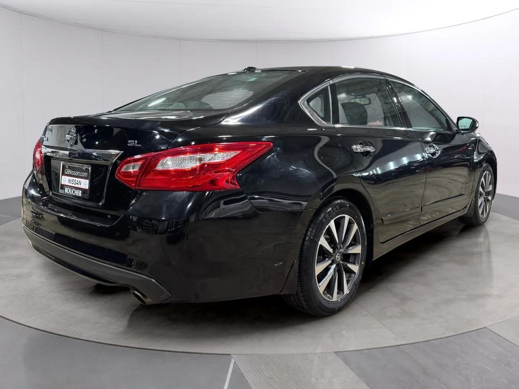 2016 Nissan Altima 2.5 SL w/Tech Pkg