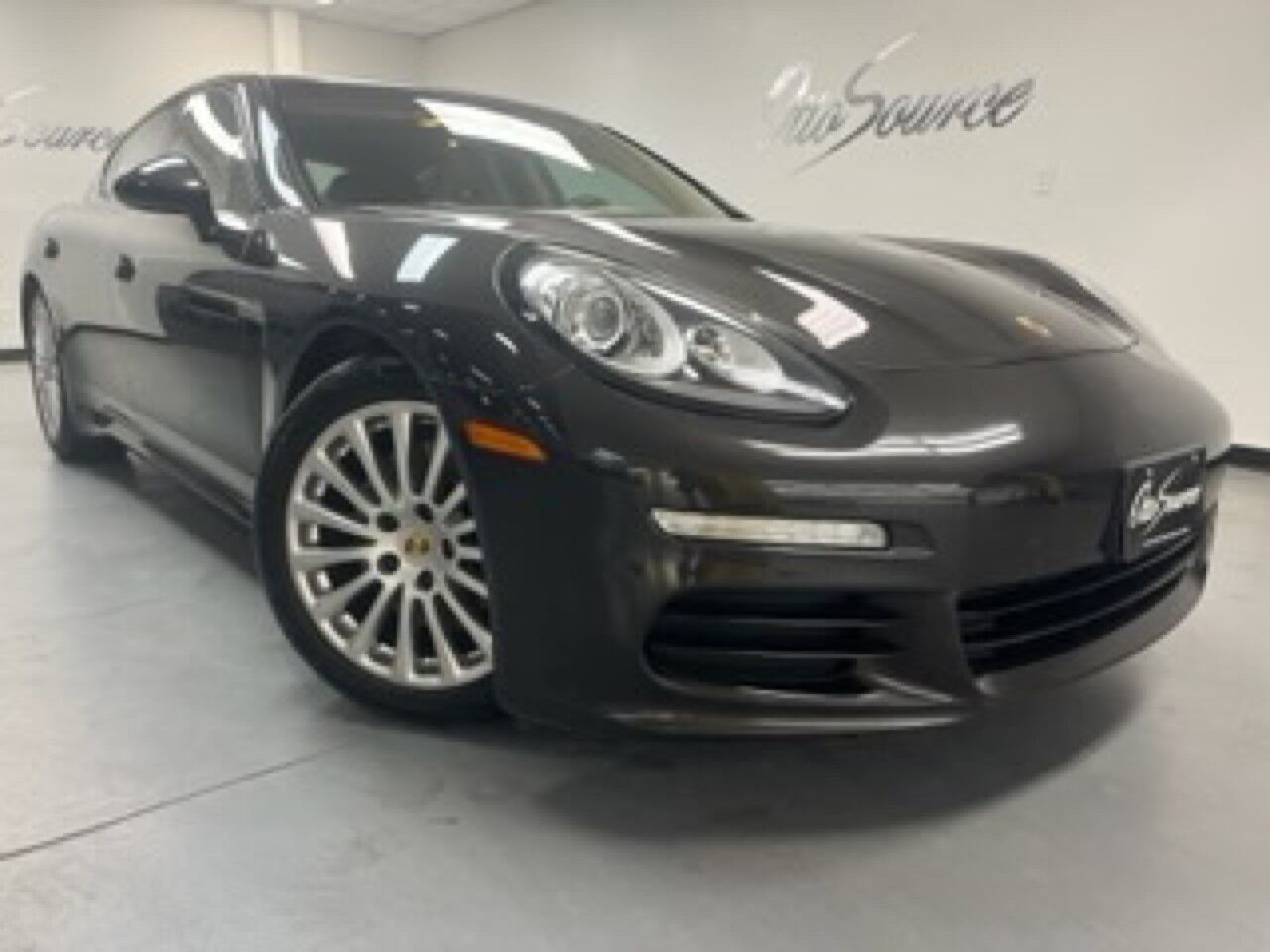 2016 Porsche Panamera 4 2016 Porsche Panamera 4