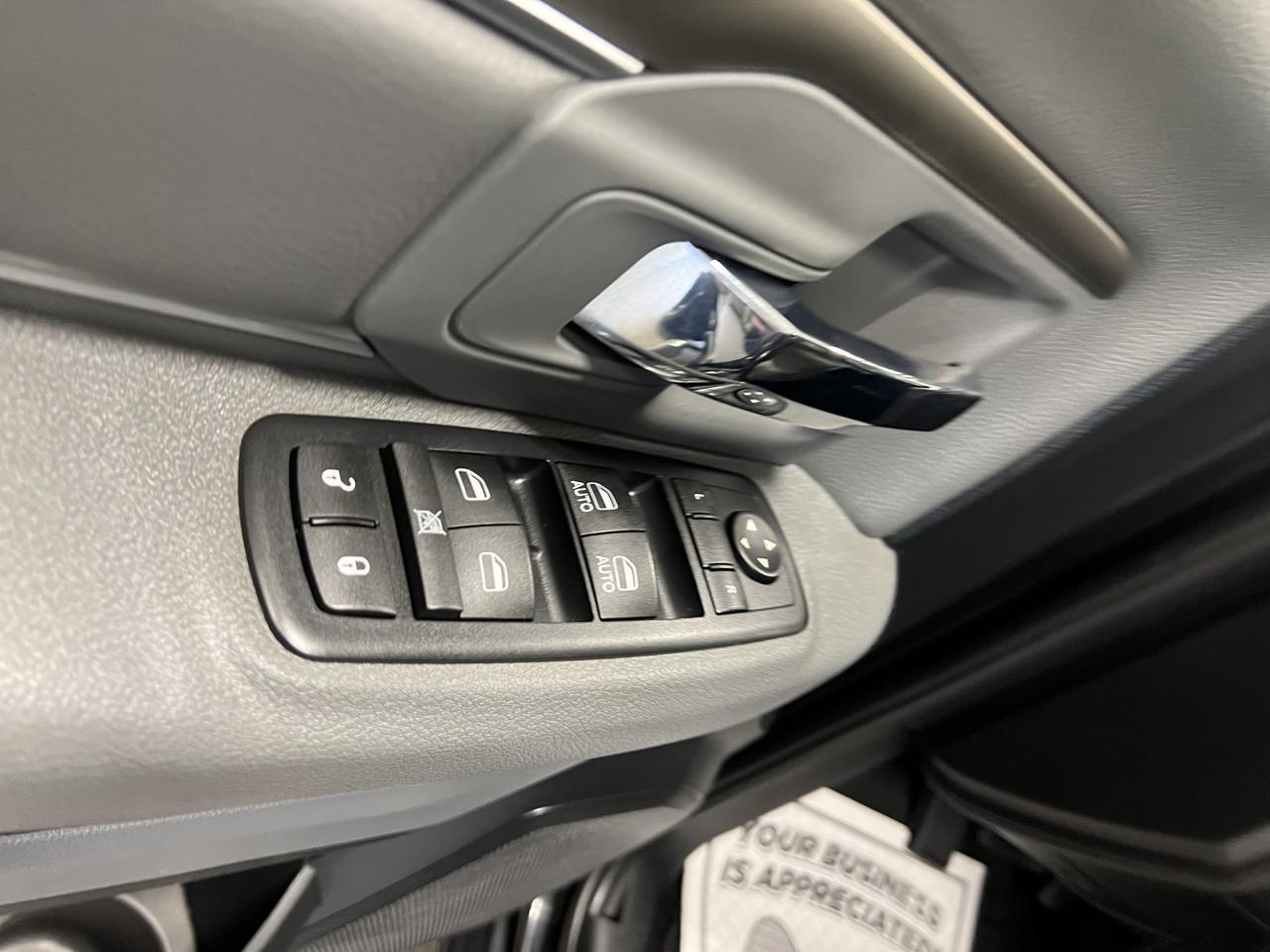 RAM1500 QUAD CAB 4X419