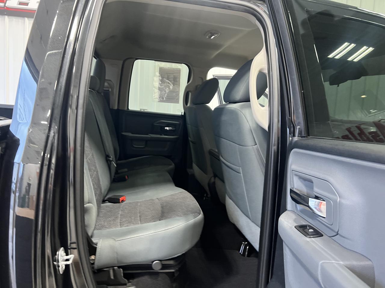 RAM1500 QUAD CAB 4X423