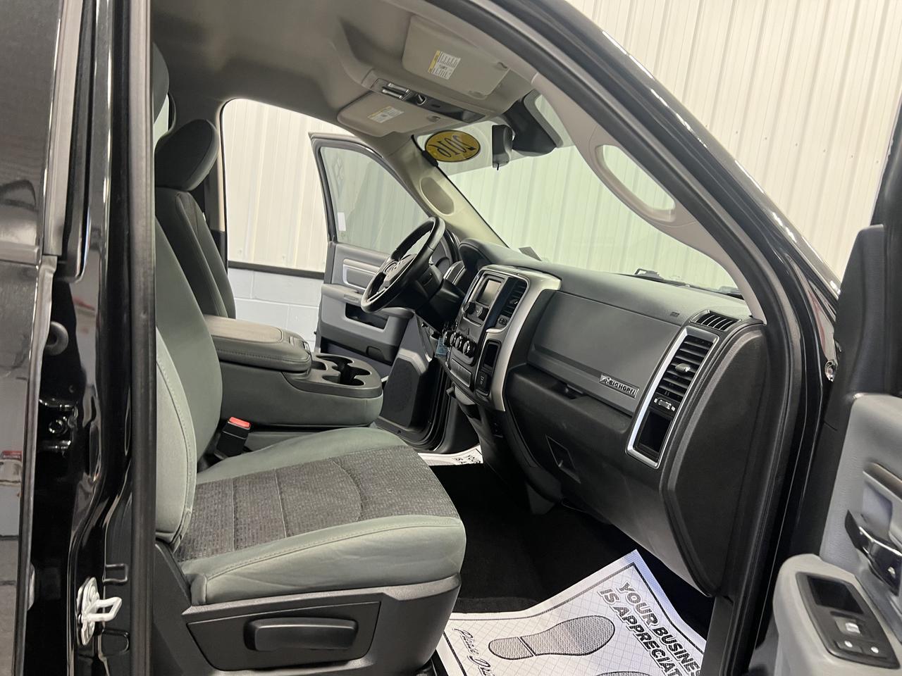 RAM1500 QUAD CAB 4X424