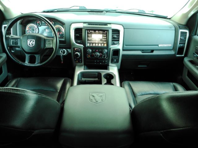 2016 RAM 1500 SLT Crew Cab SWB 4WD 2016 RAM 1500 SLT Crew Cab SWB 4WD