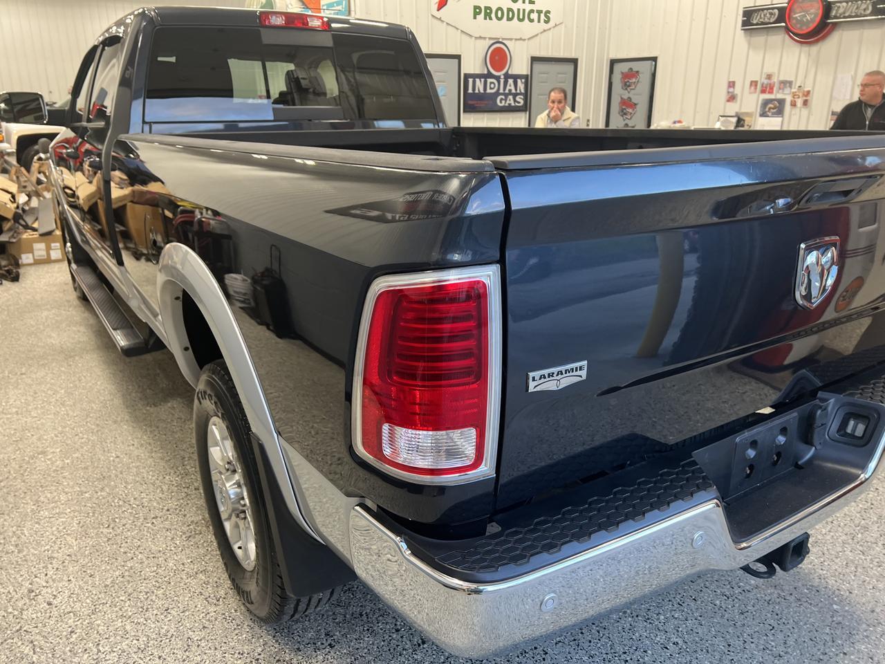 RAM2500 CREW CAB 4X46