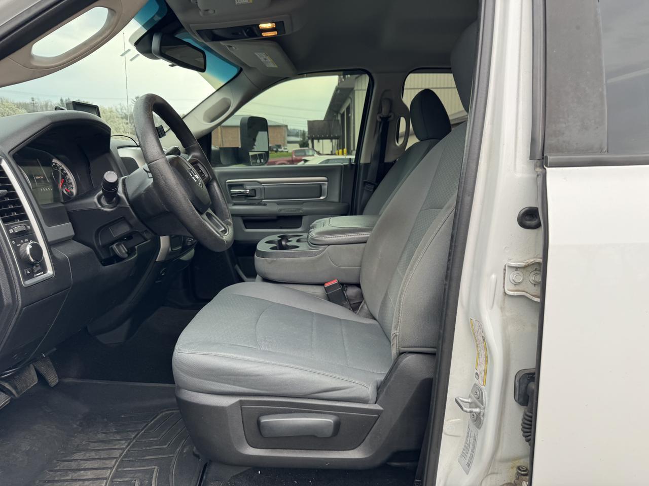RAM2500 CREW CAB 4X418