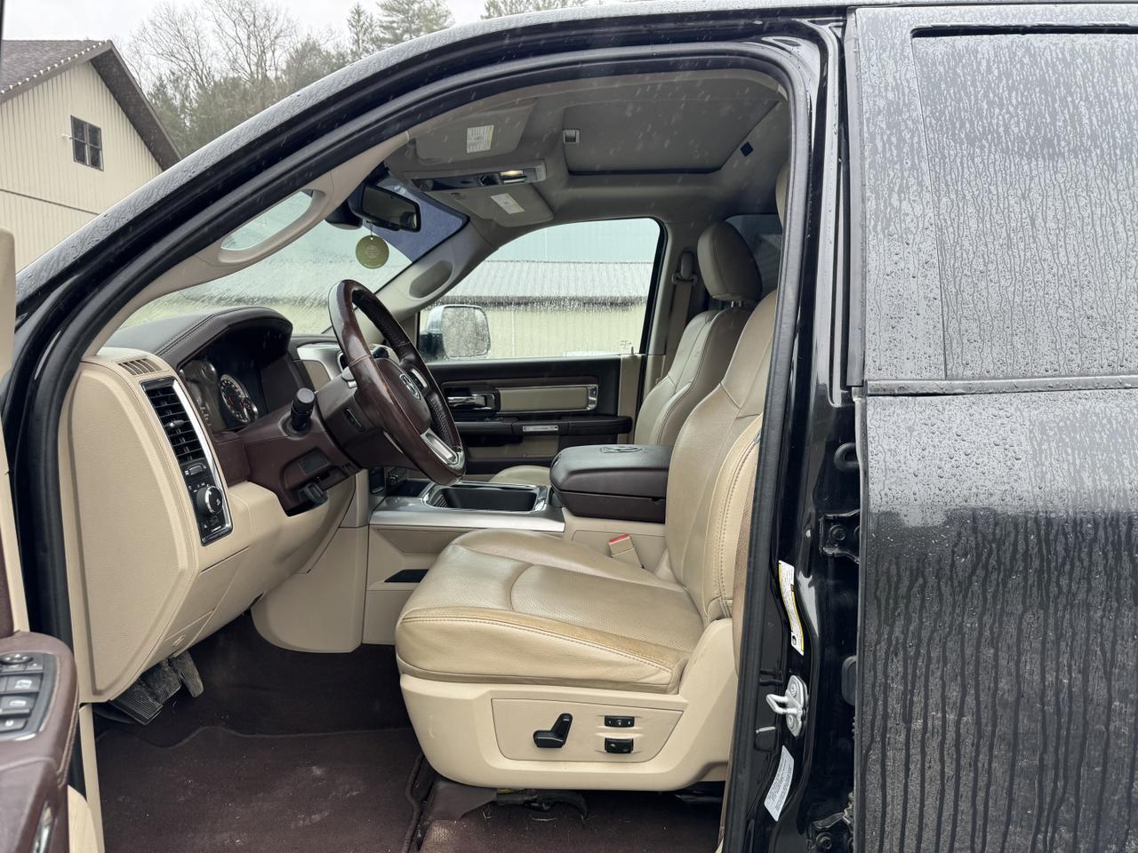 RAM2500 MEGA CAB 4X418