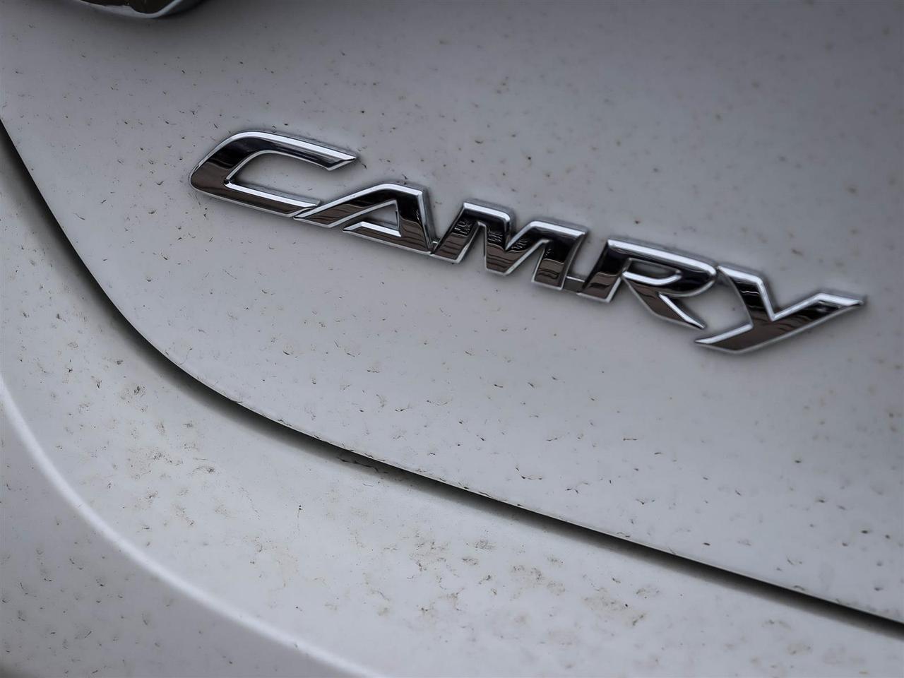 2016 Toyota Camry Hybrid XLE Mississauga ON