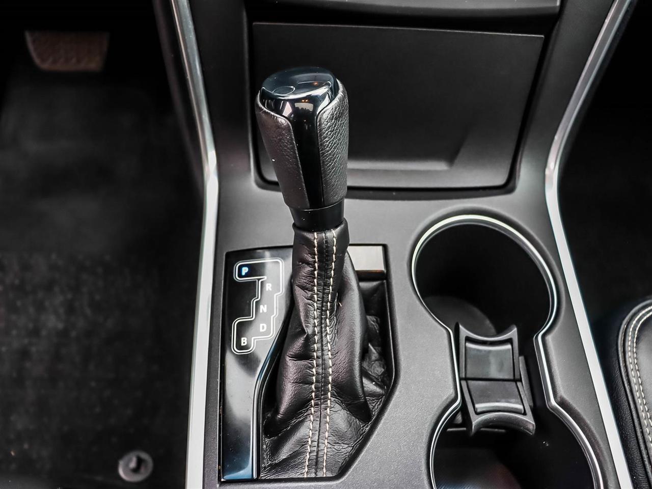 2016 Toyota Camry Hybrid XLE Mississauga ON