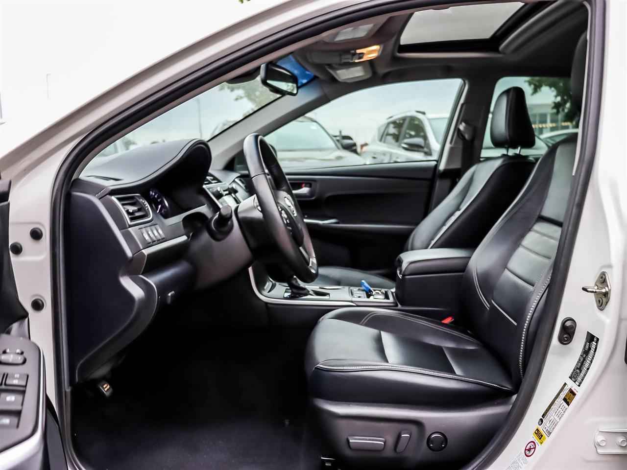 2016 Toyota Camry Hybrid XLE Mississauga ON