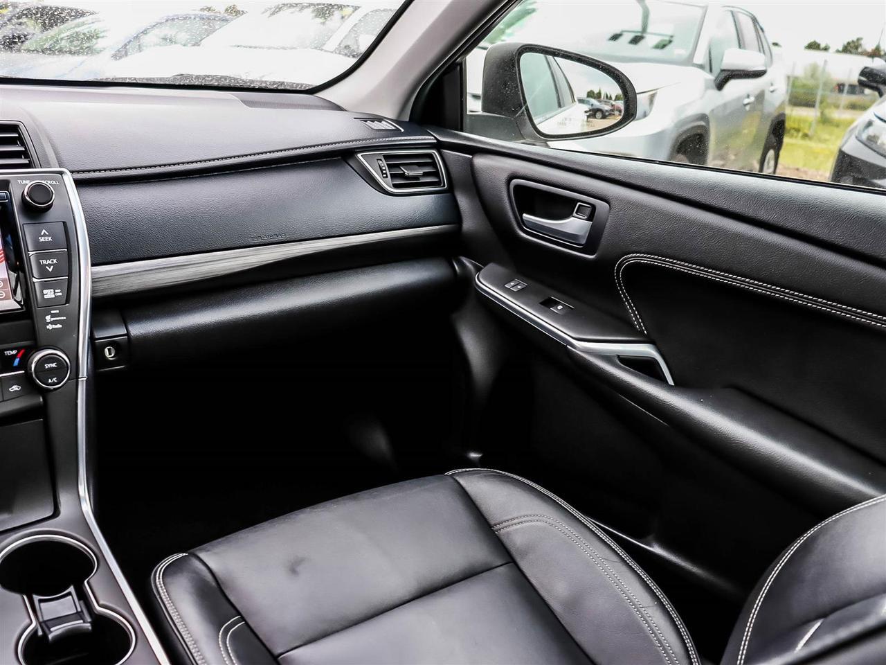 2016 Toyota Camry Hybrid XLE Mississauga ON