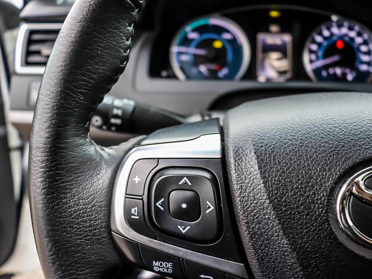 2016 Toyota Camry Hybrid XLE Mississauga ON