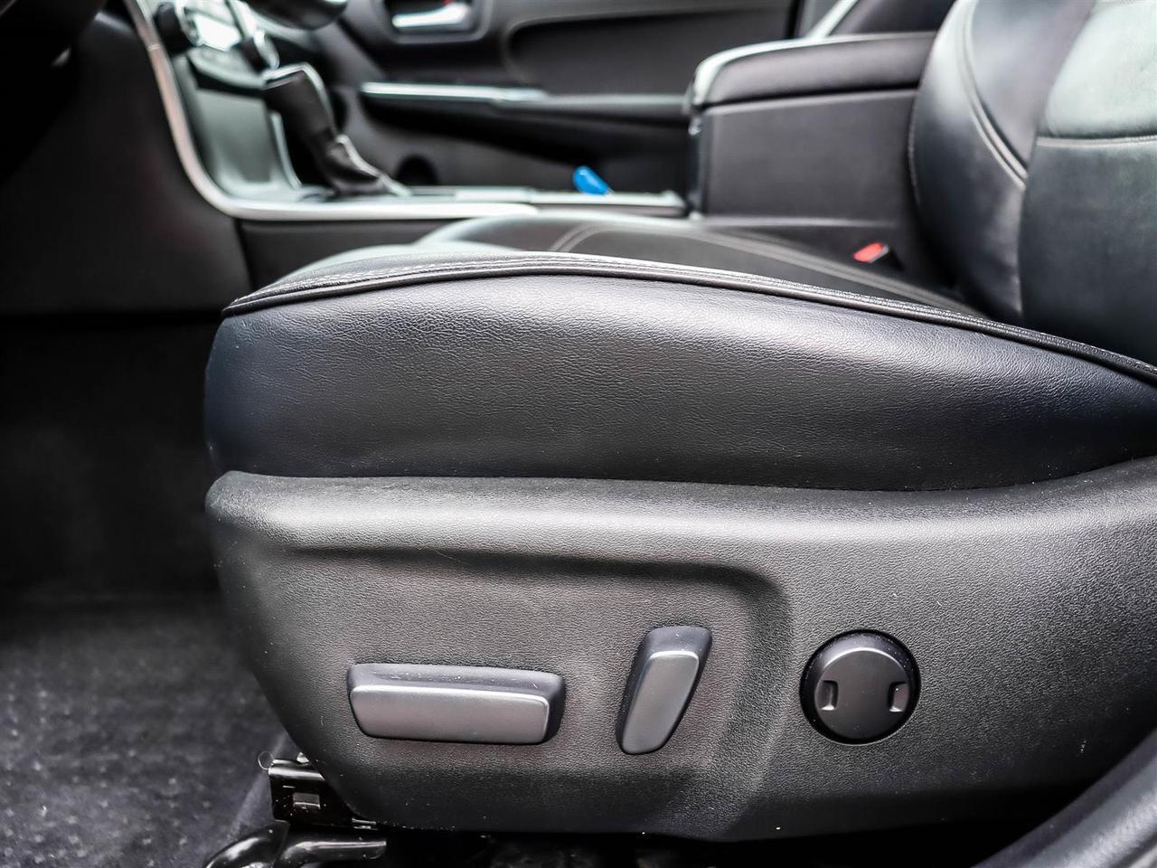 2016 Toyota Camry Hybrid XLE Mississauga ON