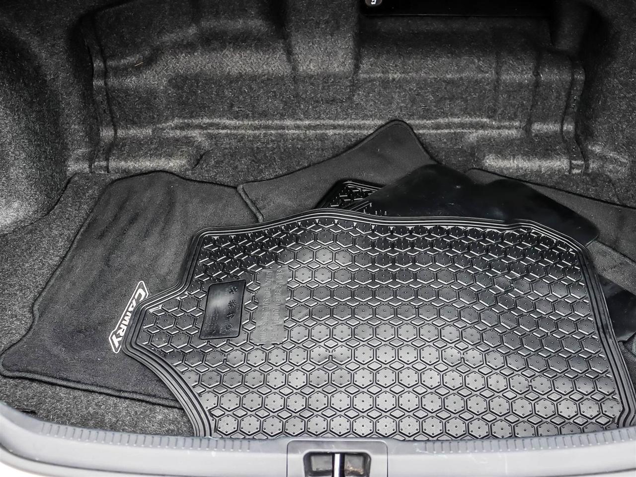 2016 Toyota Camry Hybrid XLE Mississauga ON