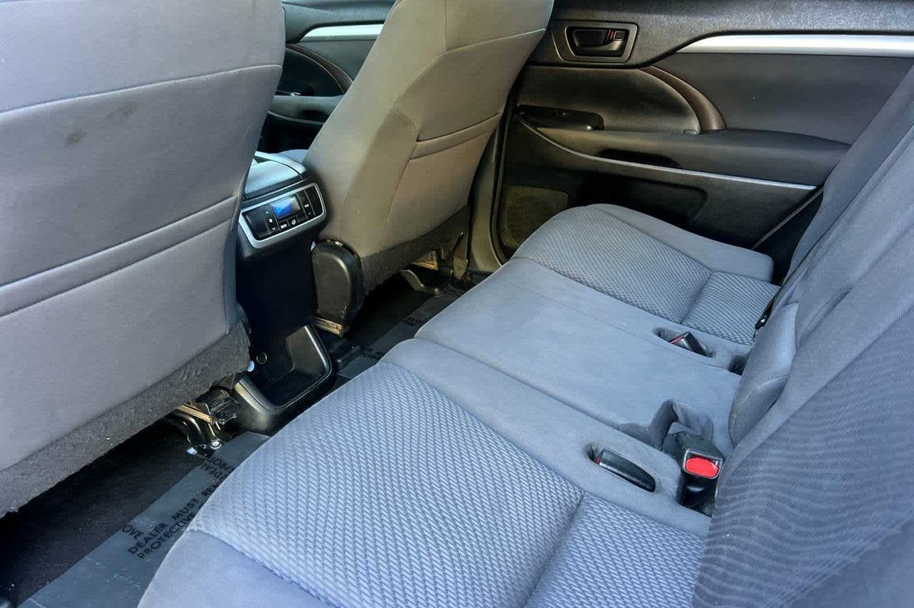 2016 Toyota Highlander LE Roseville CA