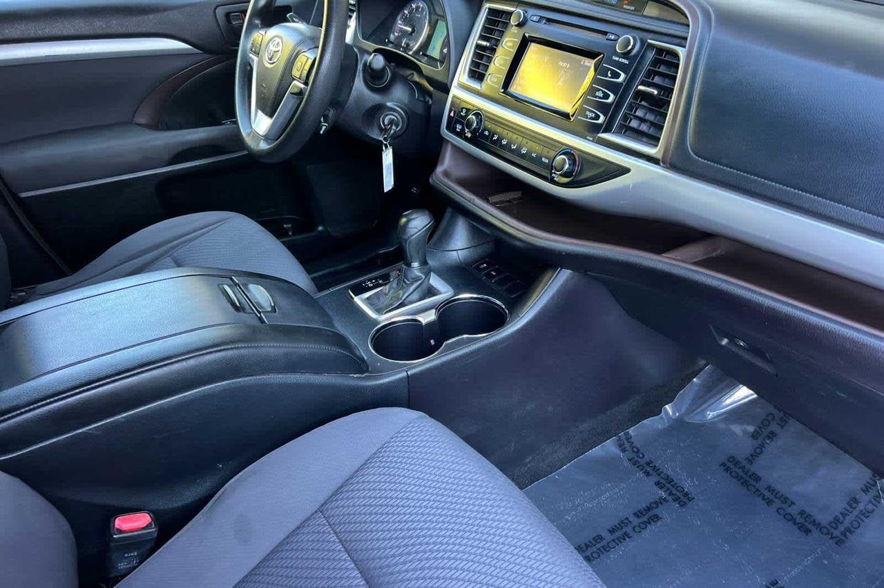 2016 Toyota Highlander LE Roseville CA
