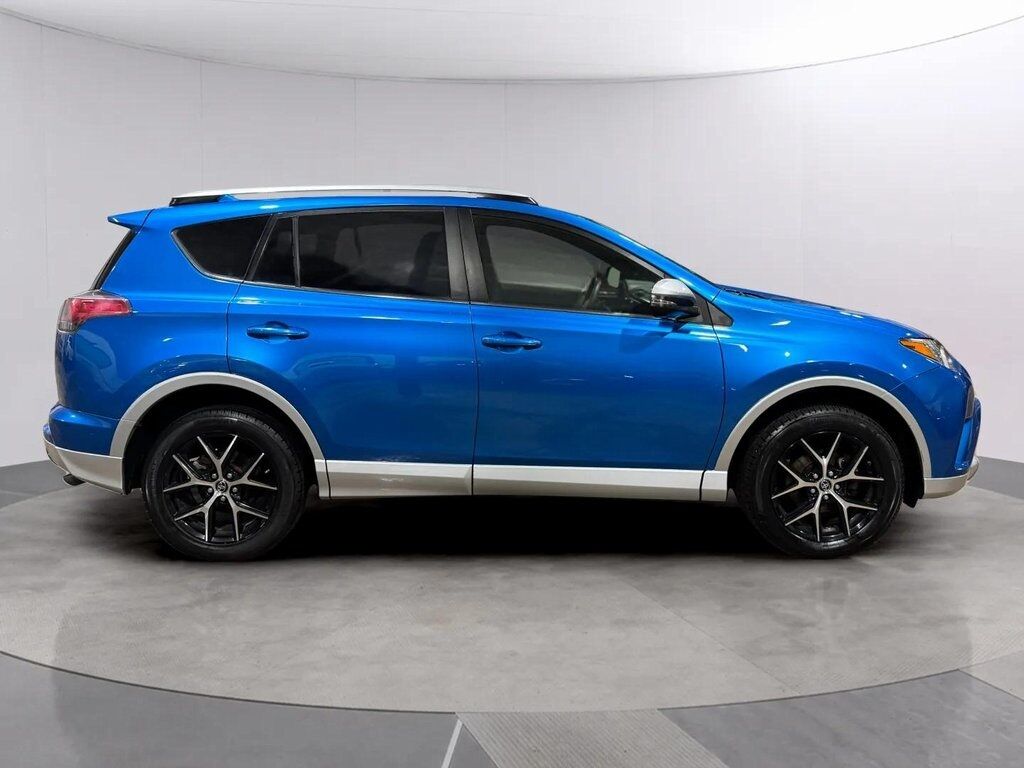 2016 Toyota RAV4 SE