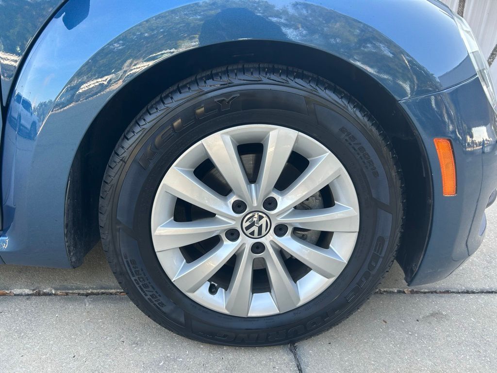 2016 Volkswagen Beetle 1.8T Classic Tampa FL