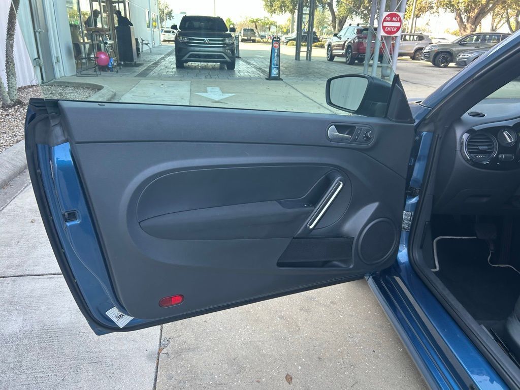 2016 Volkswagen Beetle 1.8T Classic Tampa FL