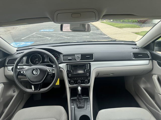 2016 Volkswagen Passat