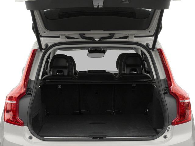 2016 Volvo XC90 T5 Momentum Appleton WI