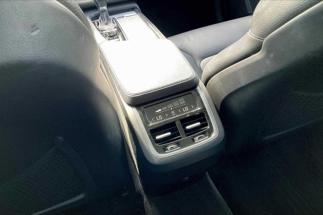 2016 Volvo XC90 T6 Momentum Roseville CA