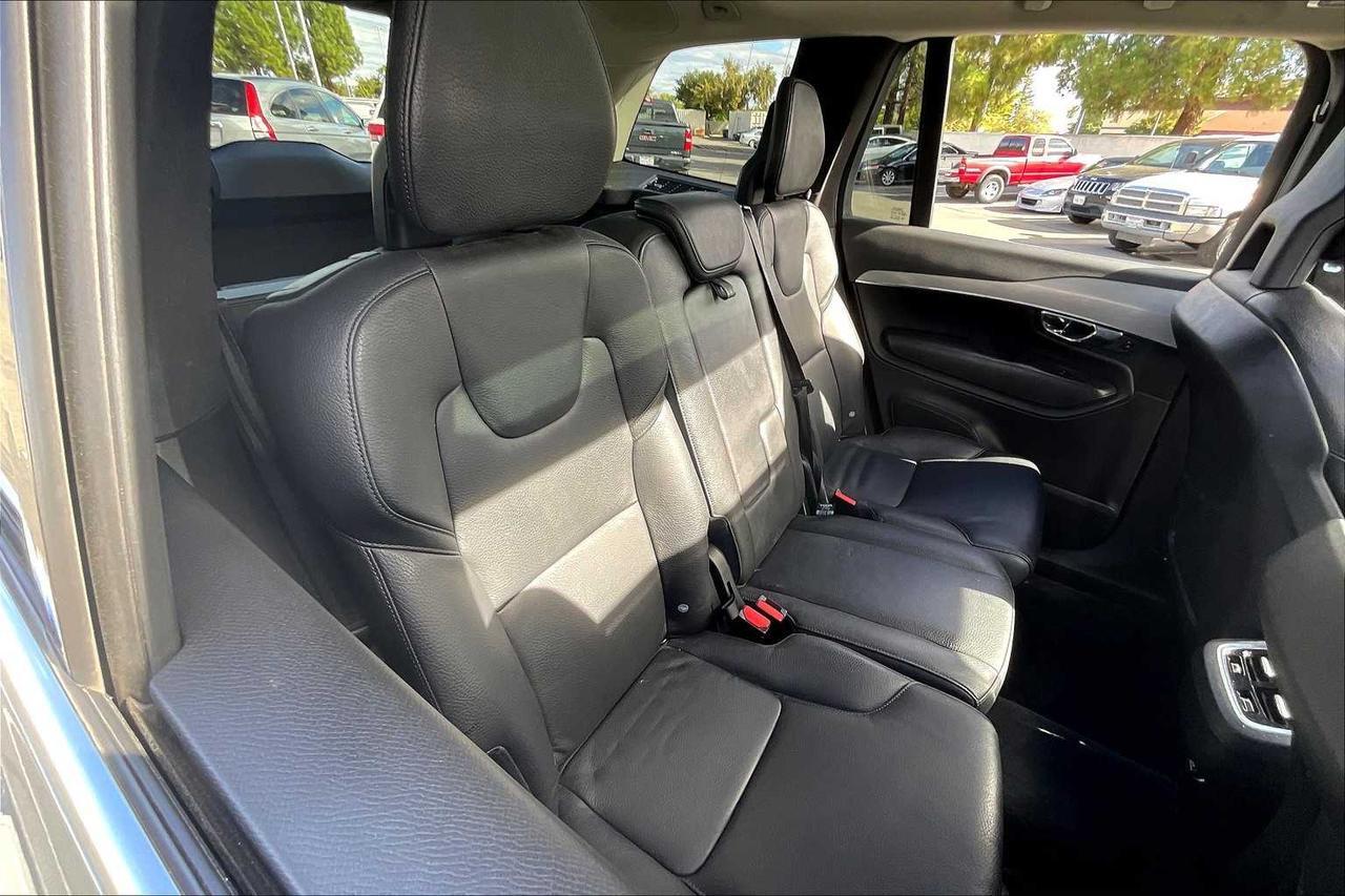 2016 Volvo XC90 T6 Momentum Roseville CA