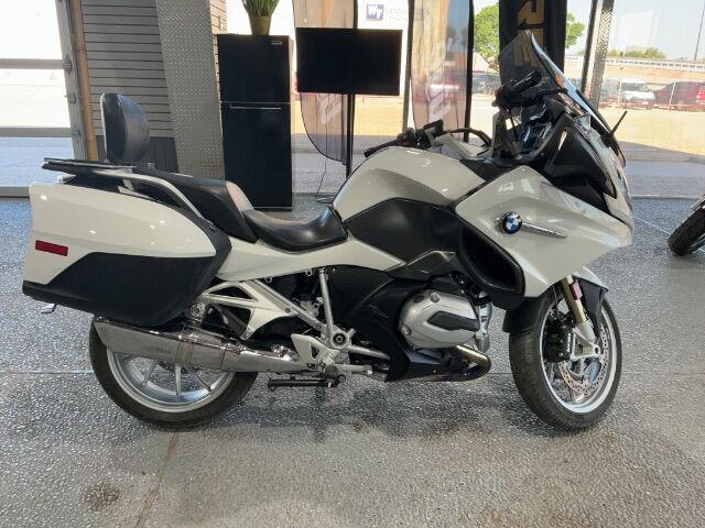 2017 BMW R1200 RT WHITE