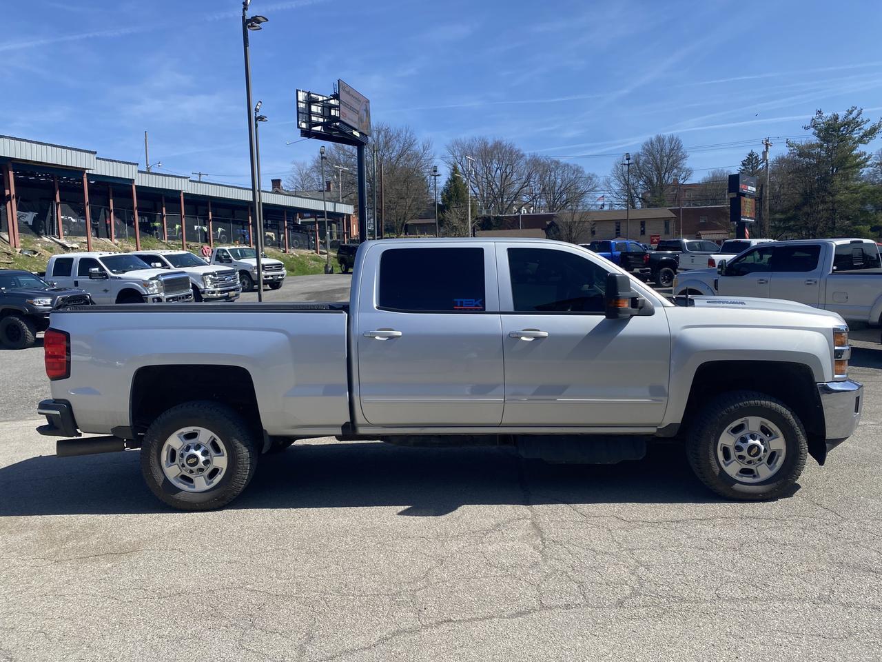 CHEVROLETSILVERADO 2500 CREW CAB 4X45