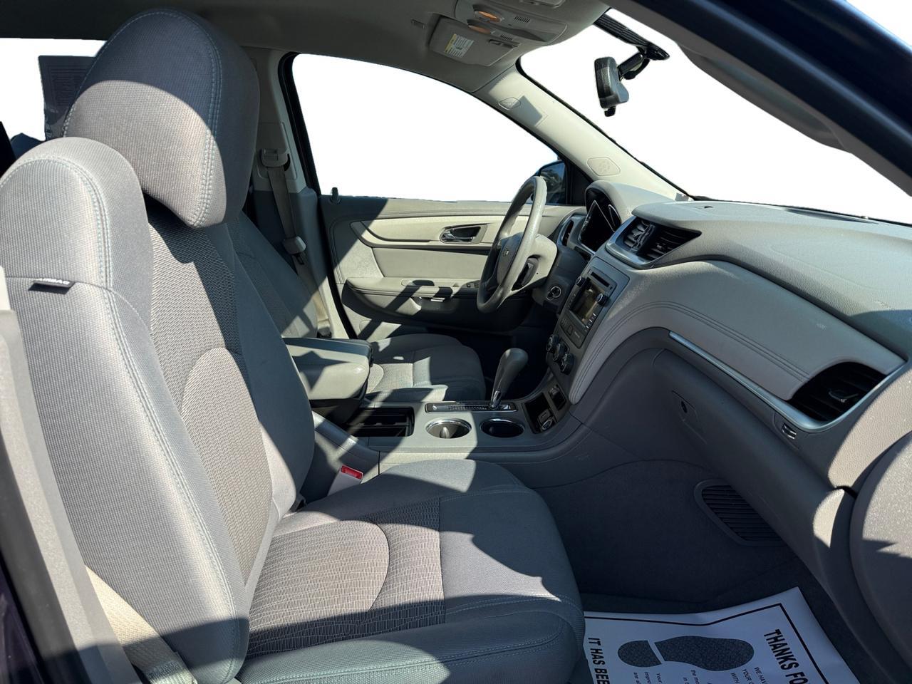 2017 CHEVROLET TRAVERSE LS LS Kansas City MO 2017 CHEVROLET TRAVERSE LS LS Kansas City MO