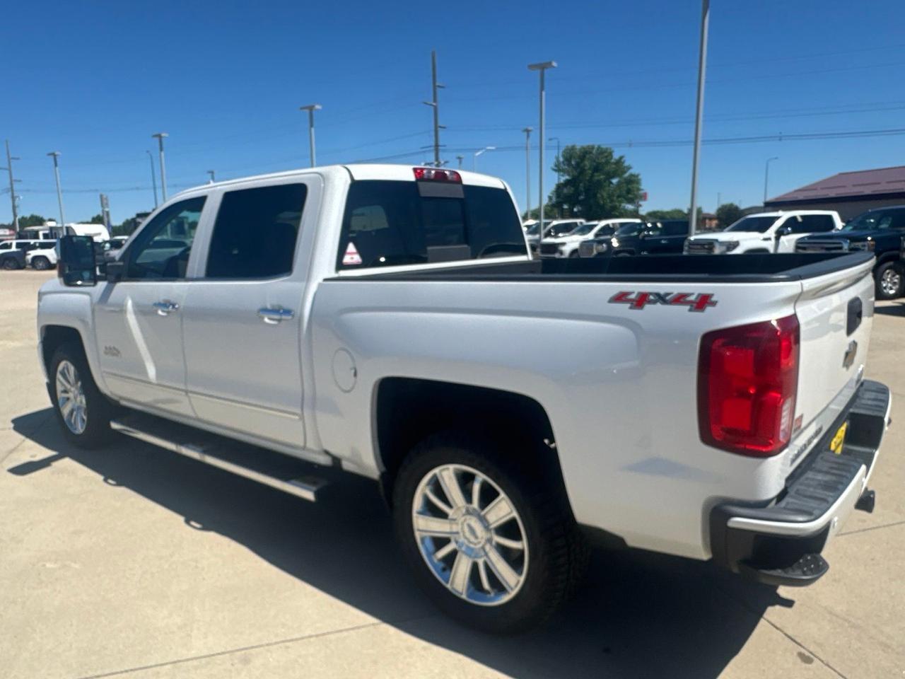 2017 Chevrolet Silverado 1500 High Country Watertown SD 2017 Chevrolet Silverado 1500 High Country Watertown SD