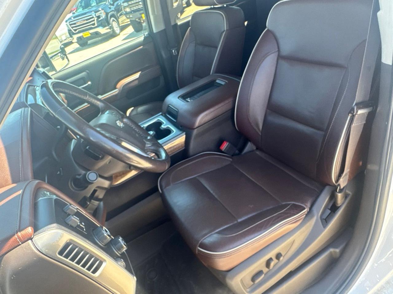2017 Chevrolet Silverado 1500 High Country Watertown SD 2017 Chevrolet Silverado 1500 High Country Watertown SD