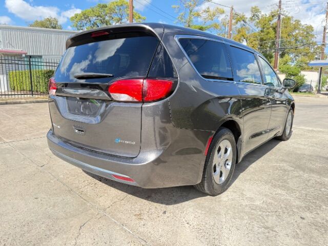 2017 Chrysler Pacifica Hybrid Touring Plus 2017 Chrysler Pacifica Hybrid Touring Plus