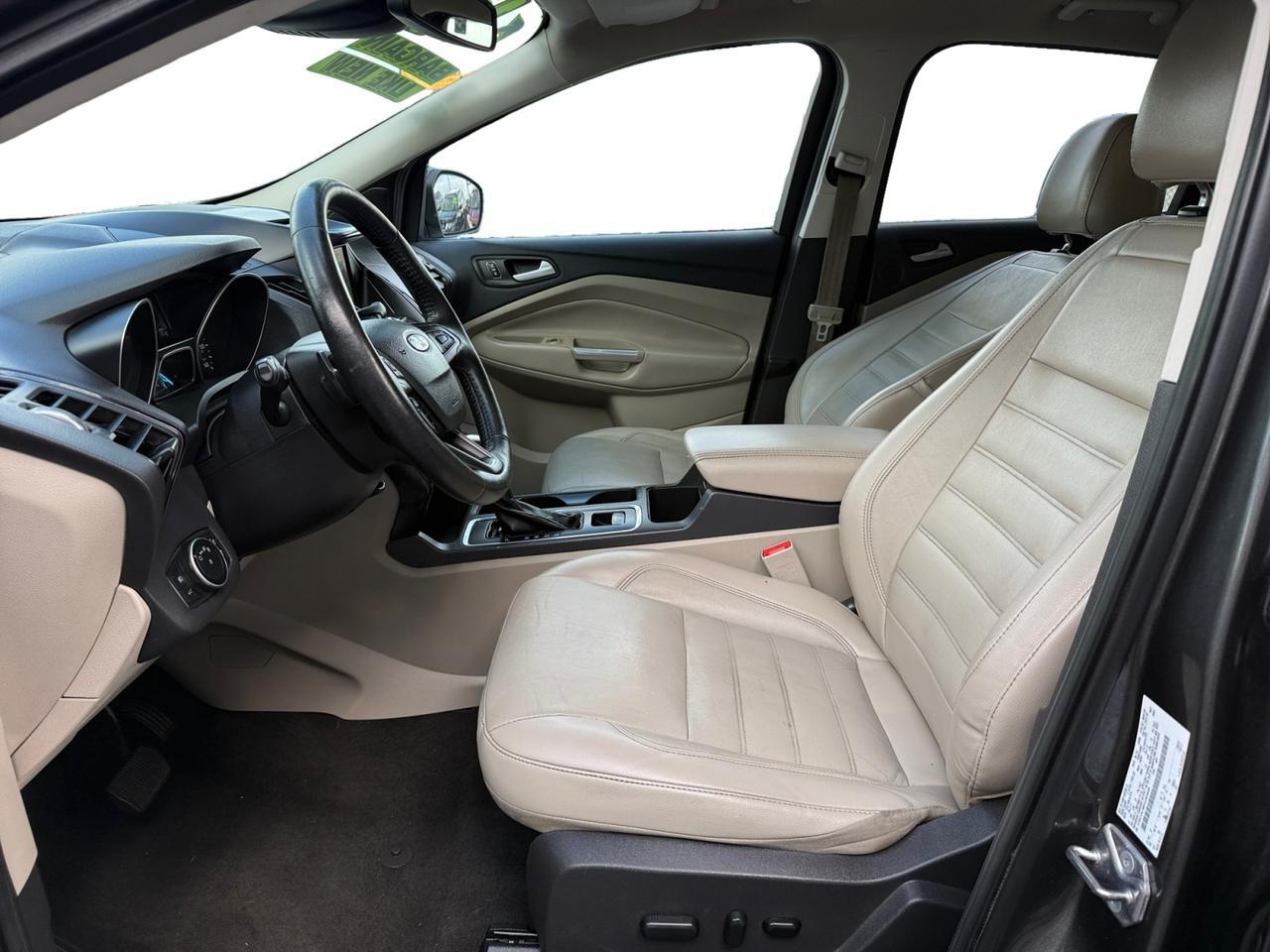 2017 FORD ESCAPE TITANIUM Kansas City MO 2017 FORD ESCAPE TITANIUM Kansas City MO