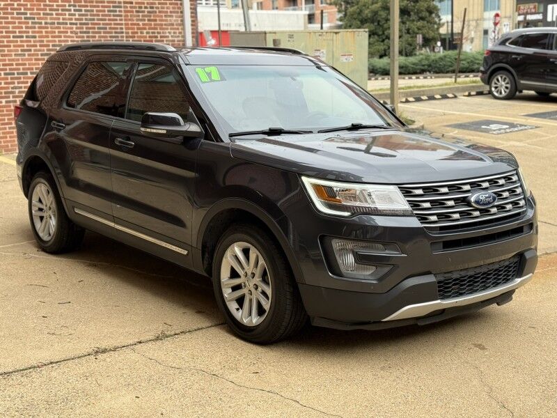2017 Ford Explorer XLT 2017 Ford Explorer XLT