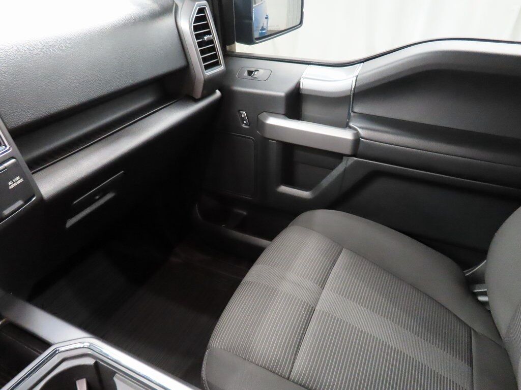 2017 Ford F-150 4x4 SuperCrew XLT Fond du Lac WI 2017 Ford F-150 4x4 SuperCrew XLT Fond du Lac WI