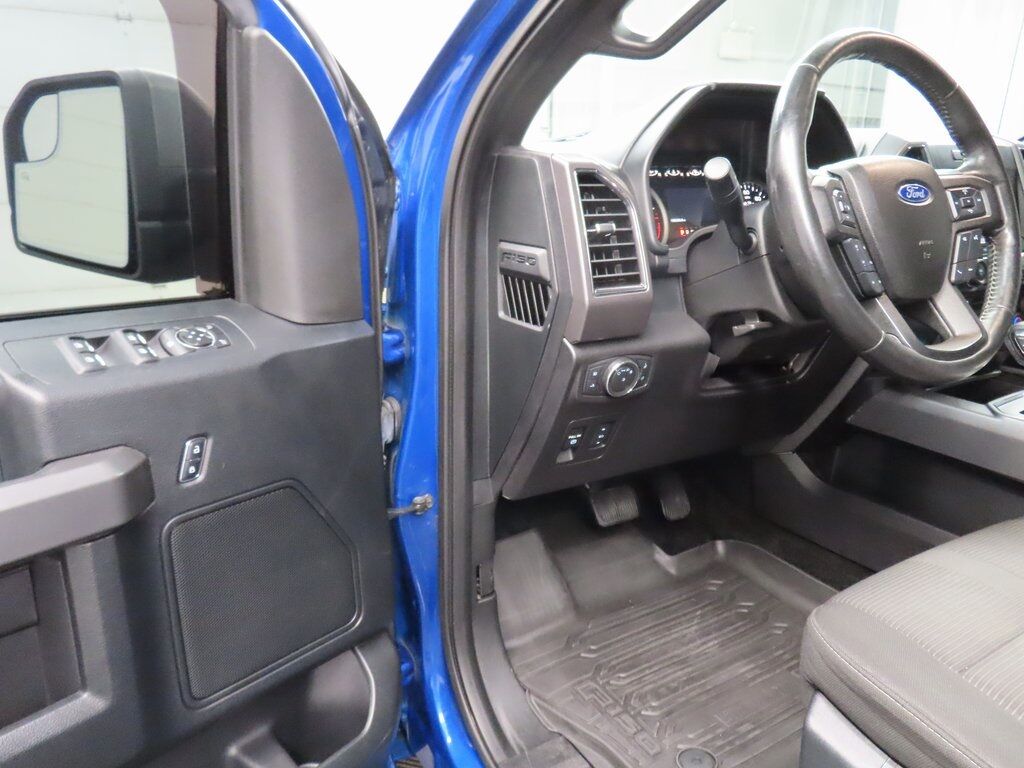 2017 Ford F-150 4x4 SuperCrew XLT Fond du Lac WI 2017 Ford F-150 4x4 SuperCrew XLT Fond du Lac WI