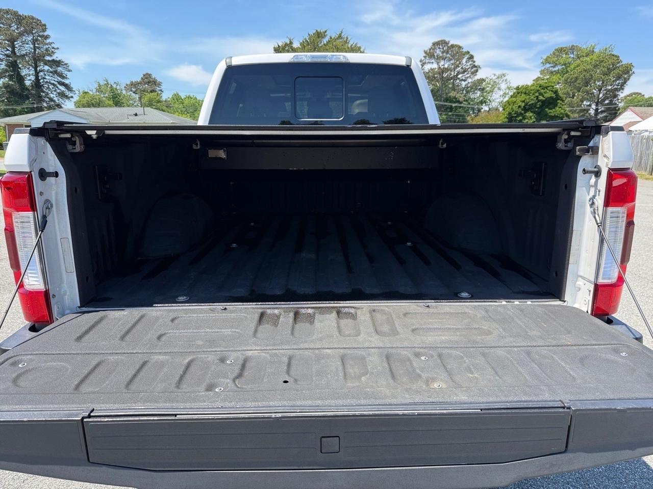 2017 Ford Super Duty F-250 SRW Lariat, MOONROOF, HEATED/VENTILATED SEATS, POWER RUNNING BOARDS, UNIVERSAL GARAGE DOOR OPENER, REMOTE START, POWER SLIDING REAR WINDOW, BED LINER, TOW PACKAGE, TOW HOOKS, BACKUP CAMERA, CLEAN CARFAX, ONLY 1 OWNER! Norfolk VA 2017 Ford Super Duty F-250 SRW Lariat, MOONROOF, HEATED/VENTILATED SEATS, POWER RUNNING BOARDS, UNIVERSAL GARAGE DOOR OPENER, REMOTE START, POWER SLIDING REAR WINDOW, BED LINER, TOW PACKAGE, TOW HOOKS, BACKUP CAMERA, CLEAN CARFAX, ONLY 1 OWNER! Norfolk VA