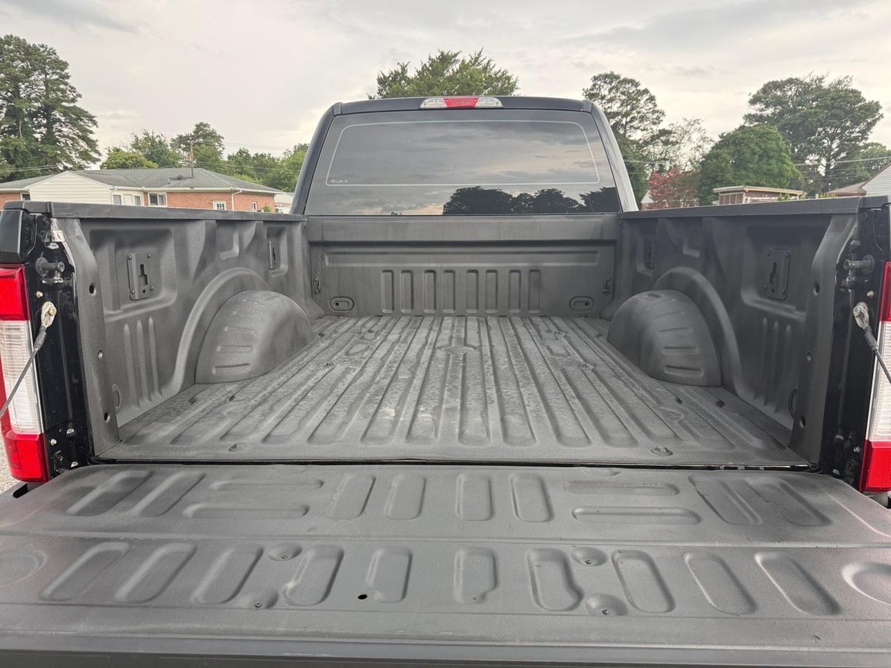 2017 Ford Super Duty F-250 SRW XL, BLUETOOTH, TOW HOOKS, TOW PACKAGE, BED LINER, CRUISE CONTROL, POWER/HEATED MIRRORS, BACKUP CAMERA, HILL START ASSIST, CLEAN CARFAX, MAKE THIS FORD YOUR TRUCK TODAY! Norfolk VA 2017 Ford Super Duty F-250 SRW XL, BLUETOOTH, TOW HOOKS, TOW PACKAGE, BED LINER, CRUISE CONTROL, POWER/HEATED MIRRORS, BACKUP CAMERA, HILL START ASSIST, CLEAN CARFAX, MAKE THIS FORD YOUR TRUCK TODAY! Norfolk VA